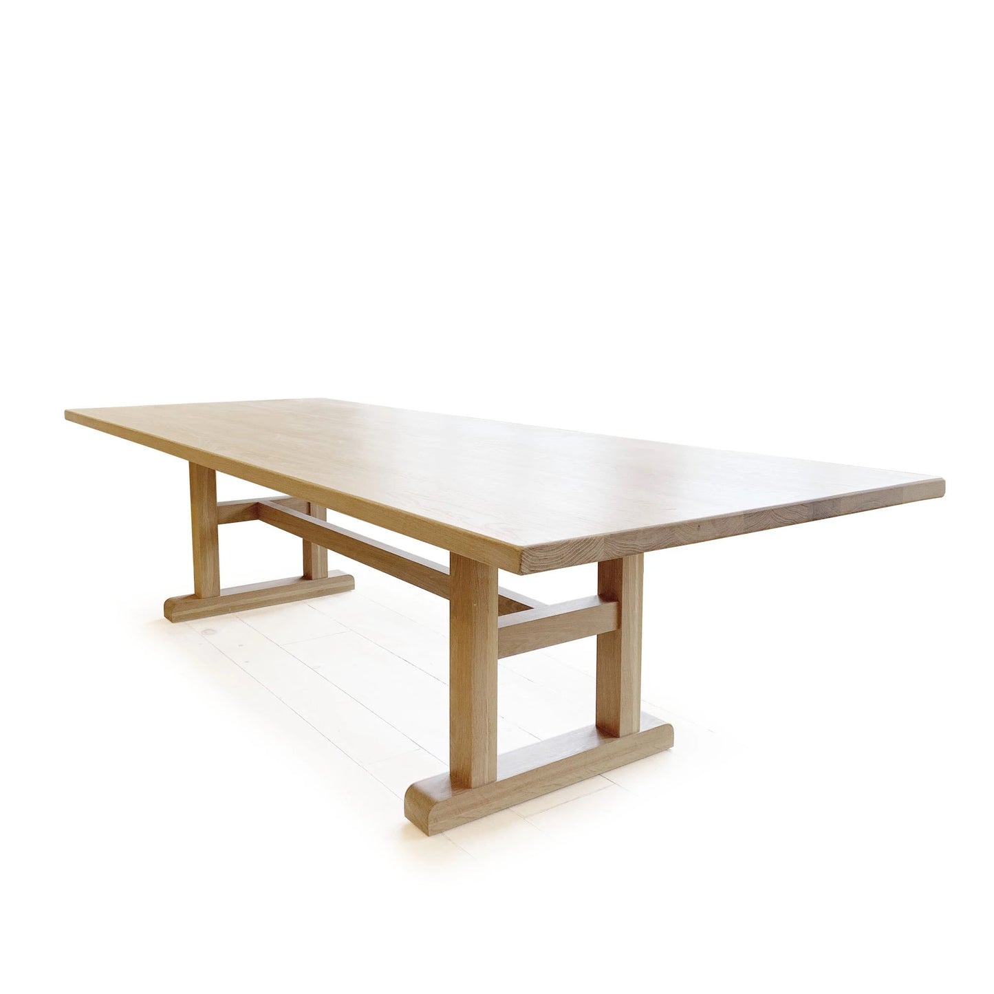Table à manger en foin