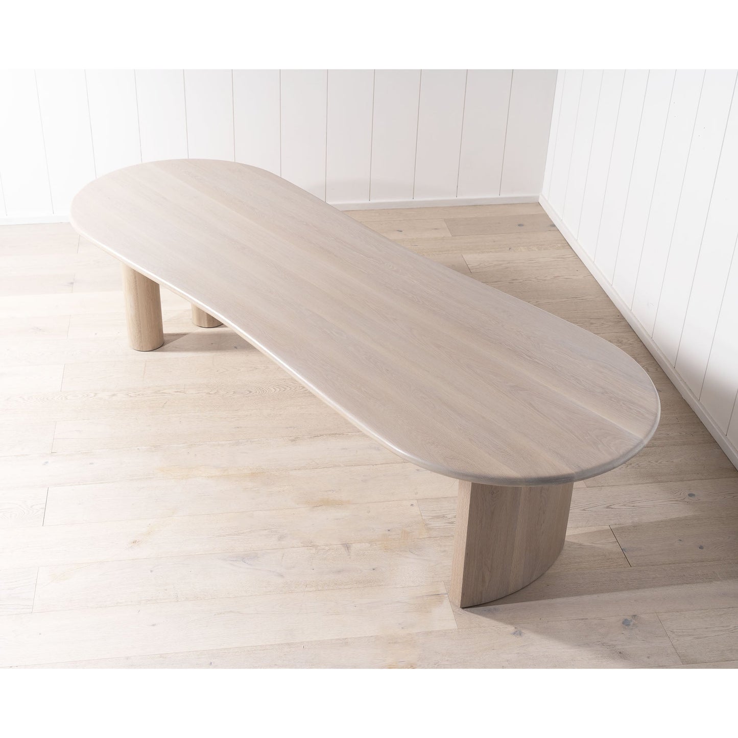 Table à manger incurvée Darby