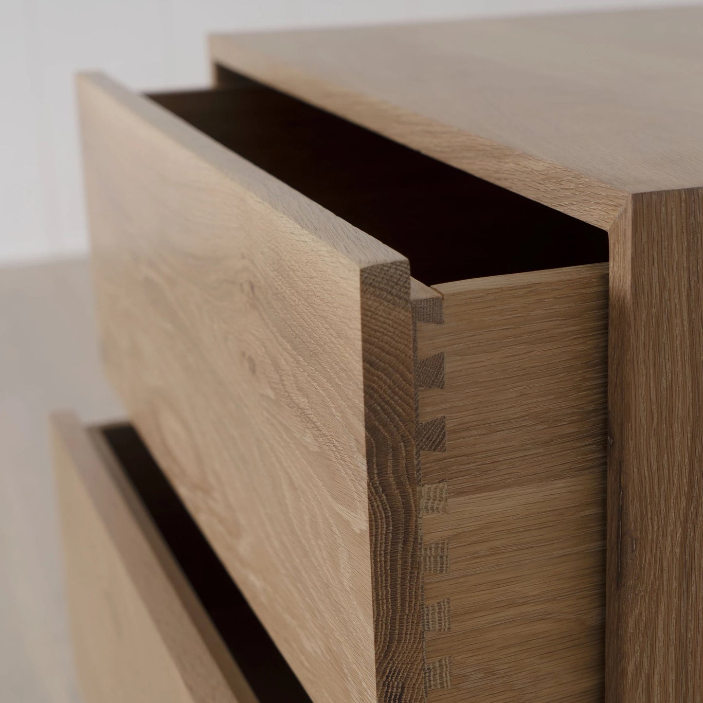 Structure - Table de chevet avec base en laiton