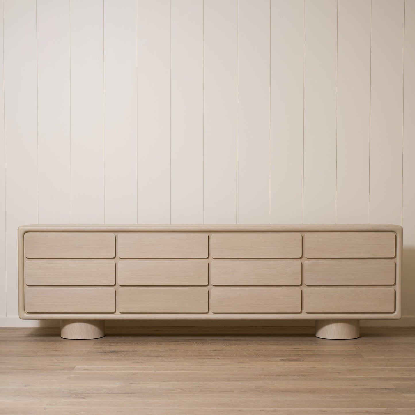 Console Livia