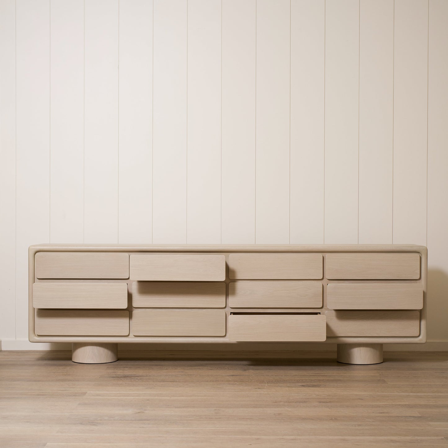 Console Livia