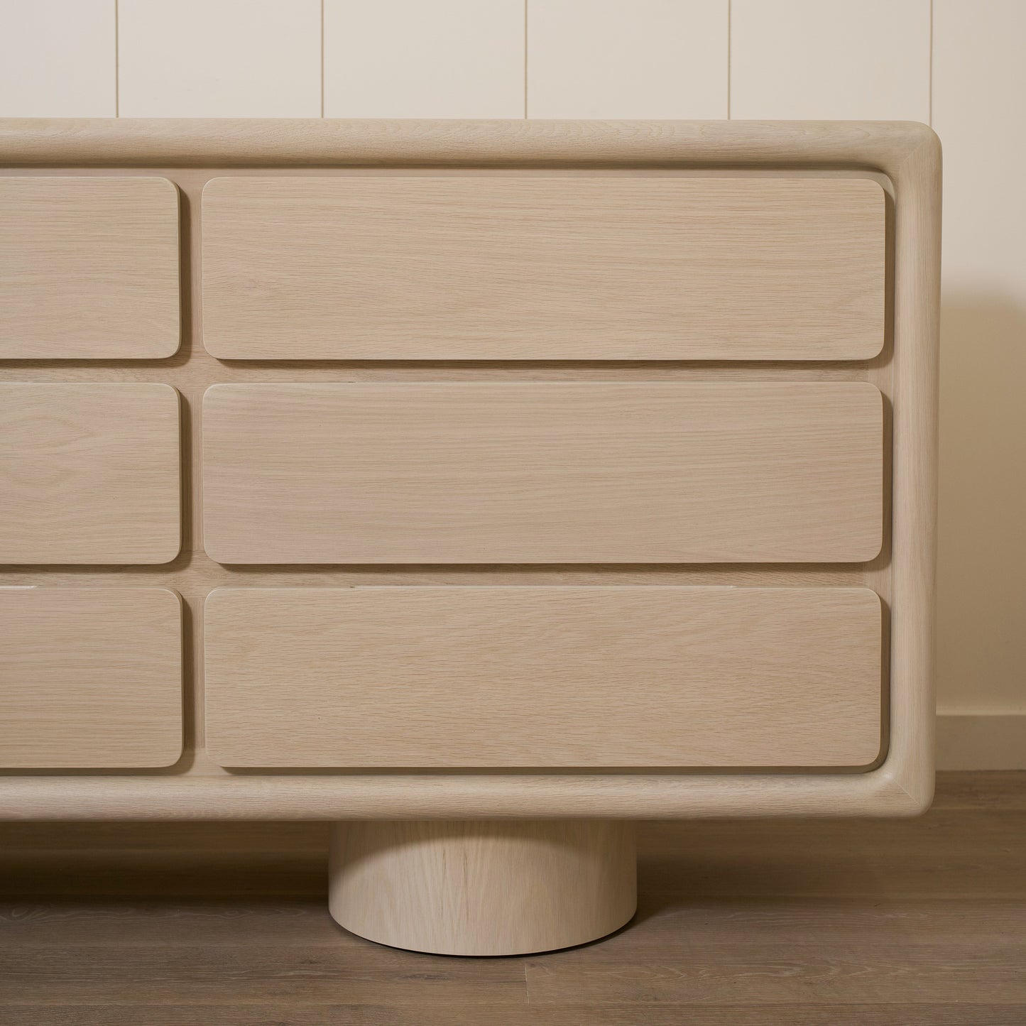 Console Livia