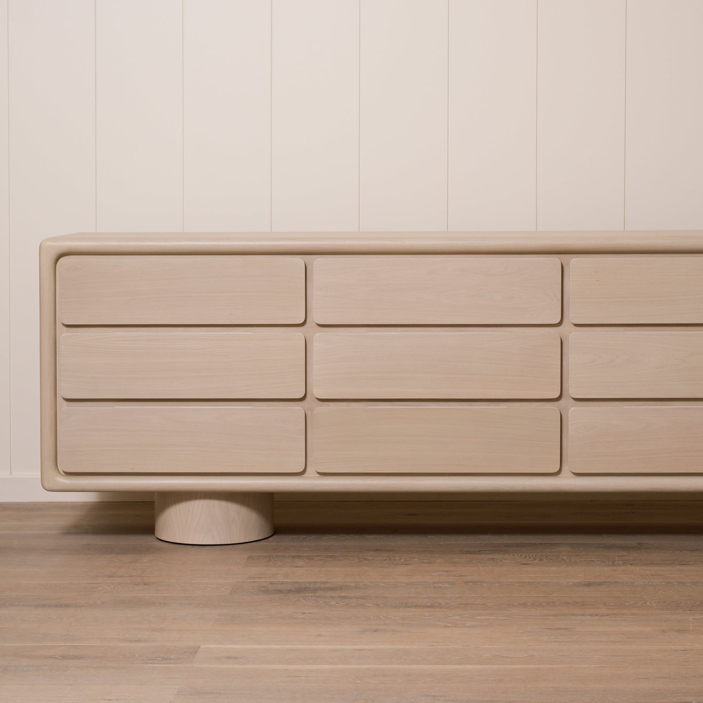 Console Livia