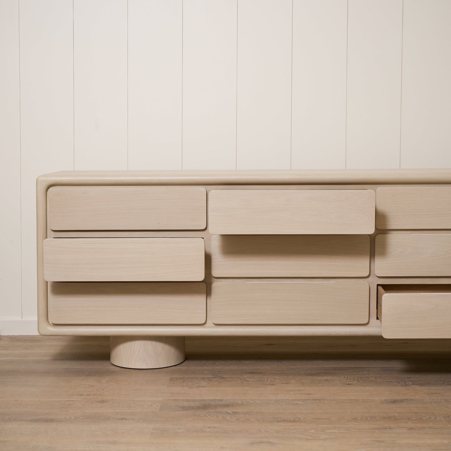Console Livia