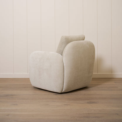 Chaise Miller