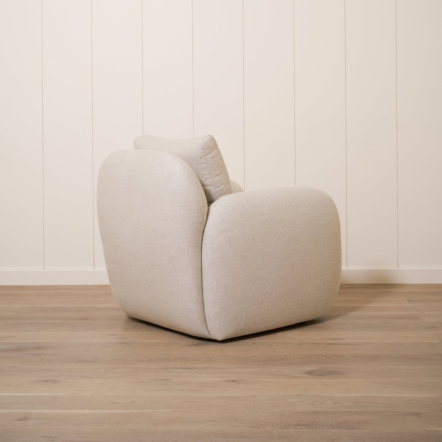 Chaise Miller