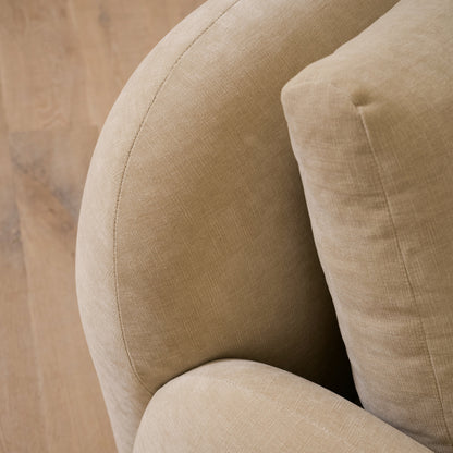 Chaise Miller
