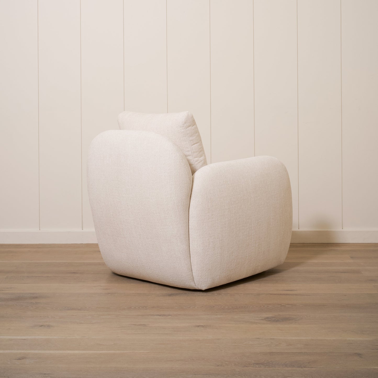 Chaise Miller