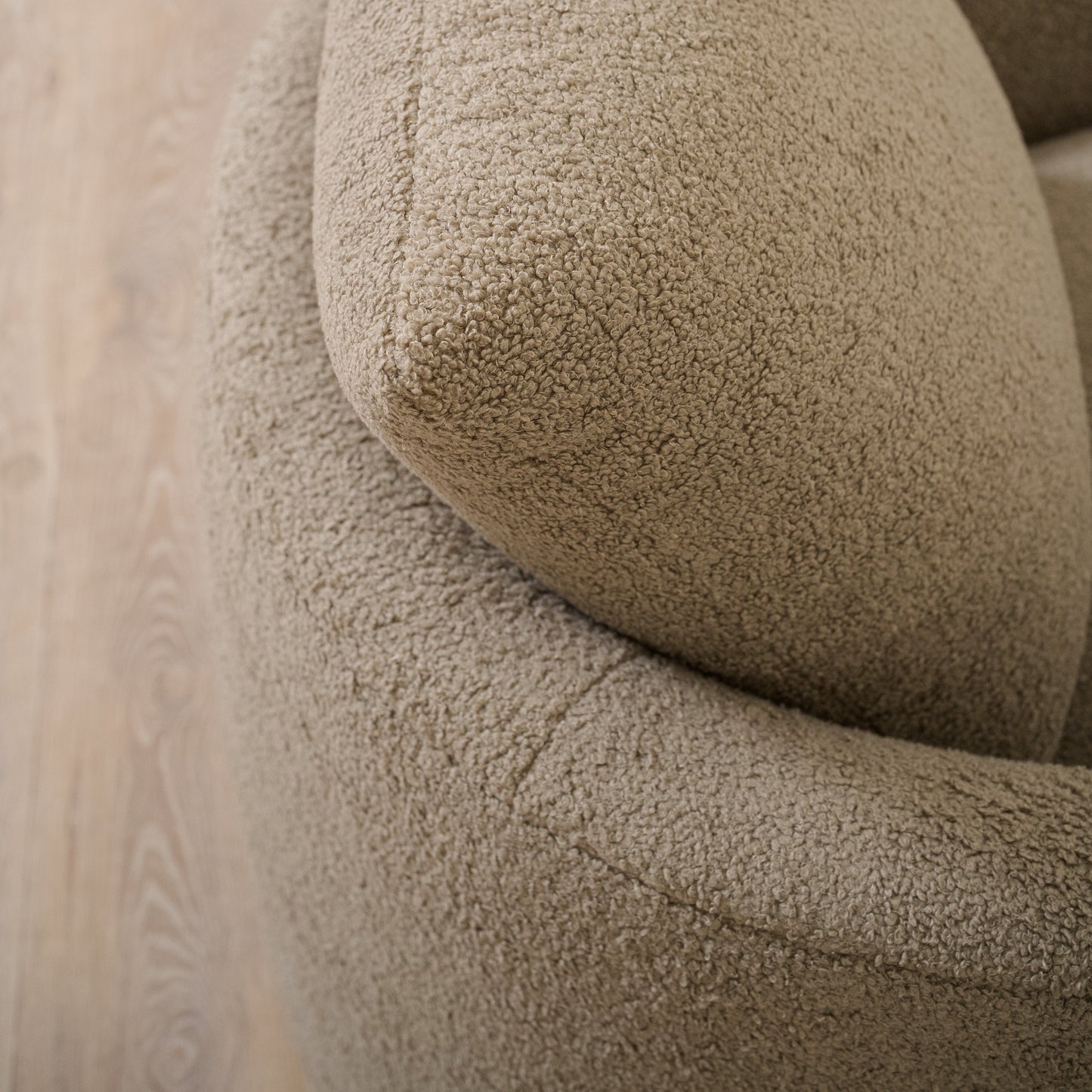 Chaise McGrath M