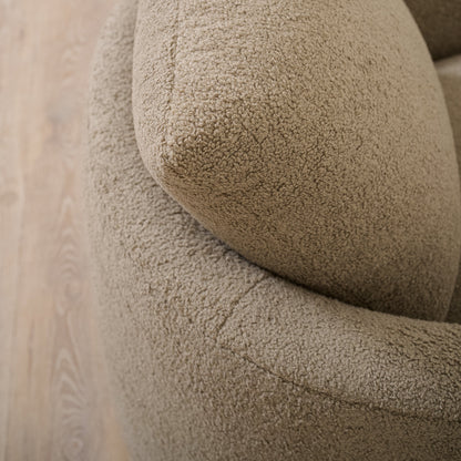 Chaise McGrath M