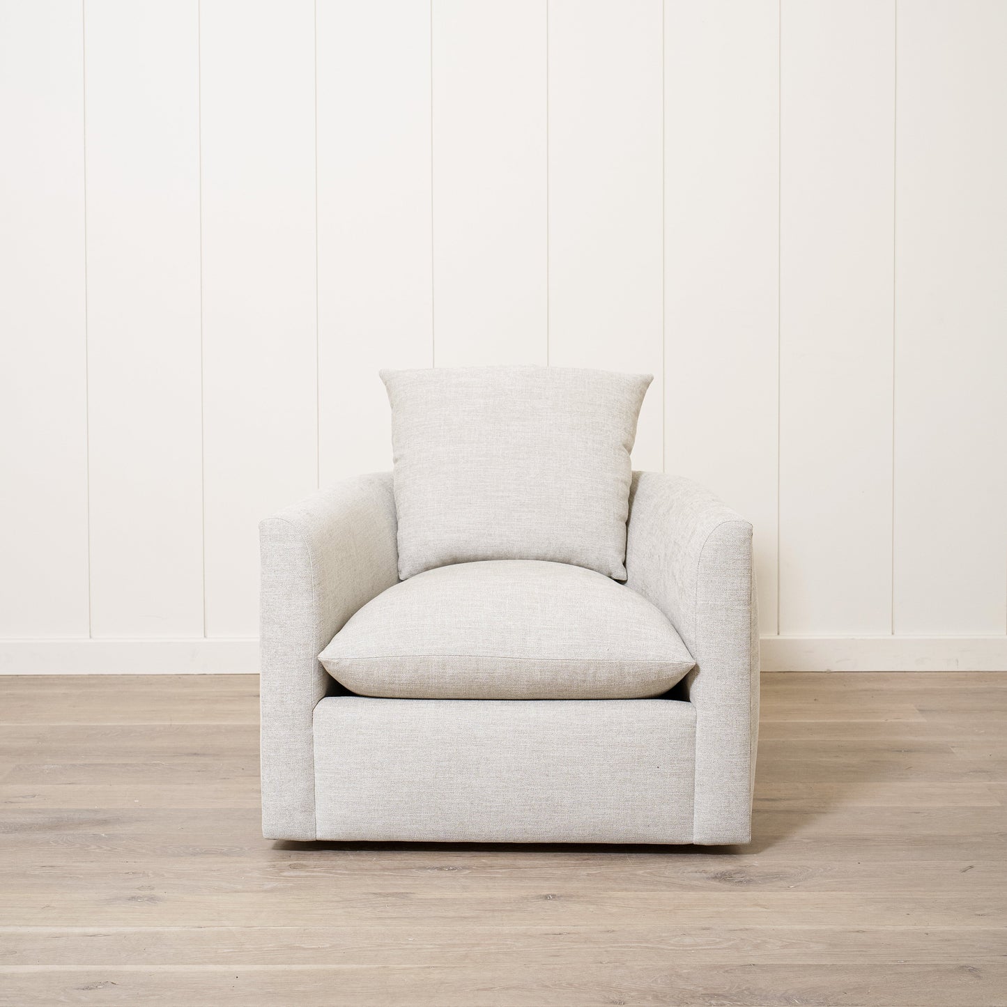 Chaise McGrath M