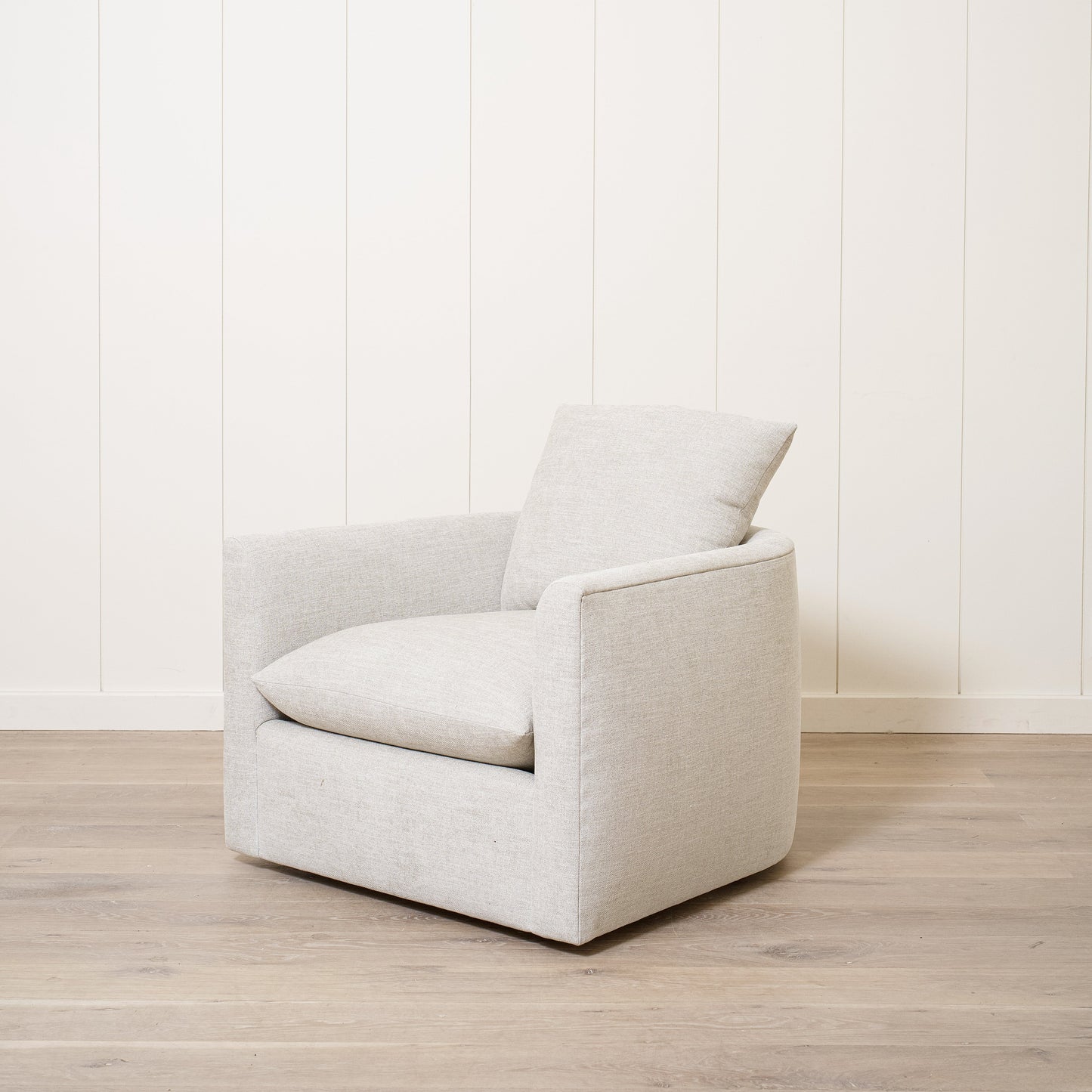 Chaise McGrath M