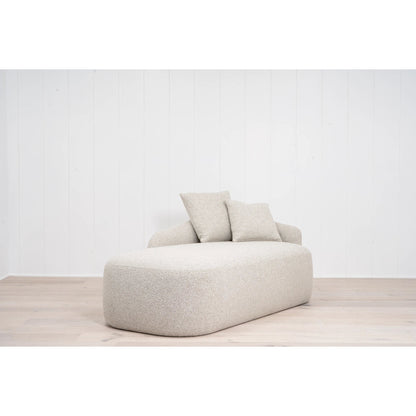Chaise Easton