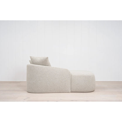 Chaise Easton