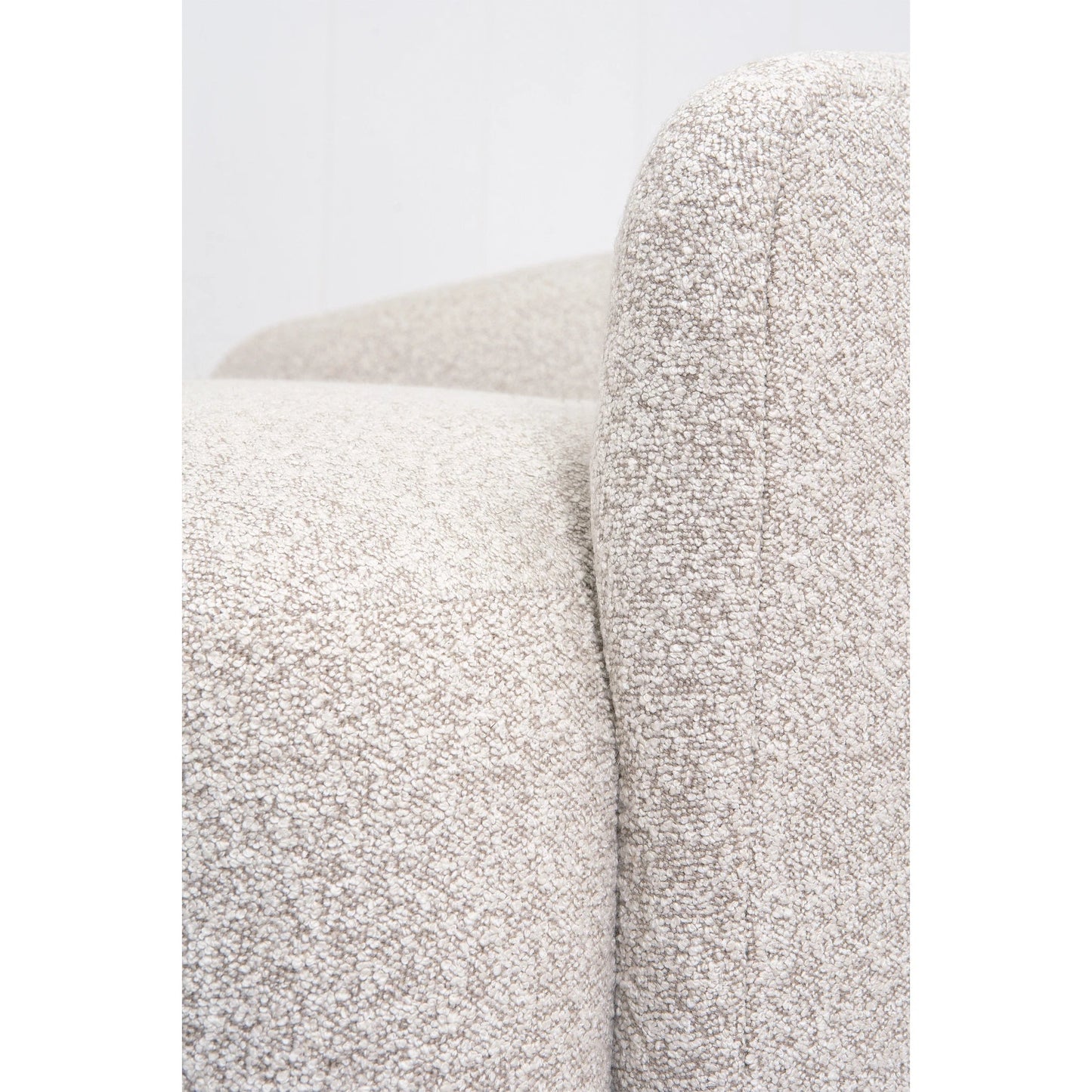 Chaise Easton