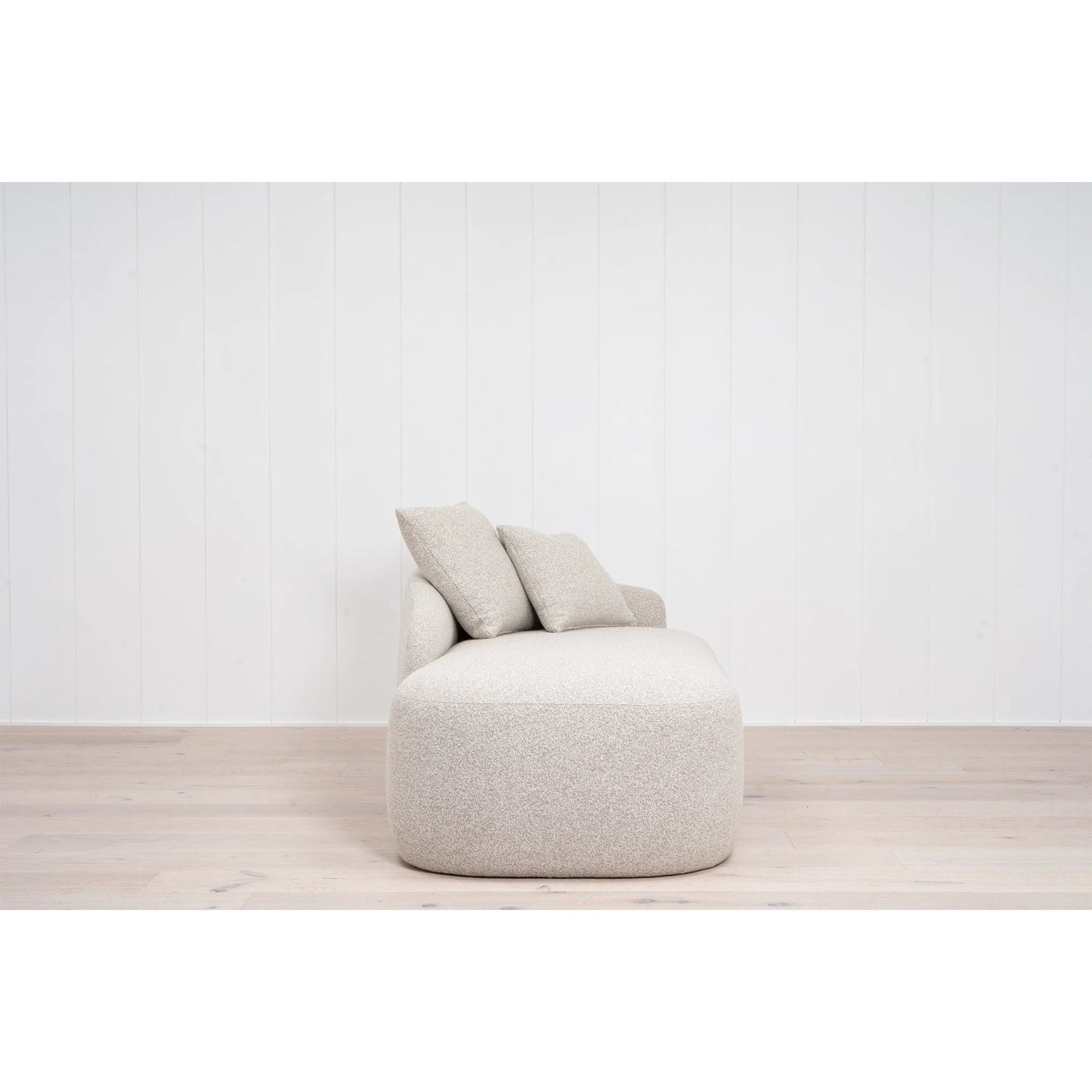 Chaise Easton