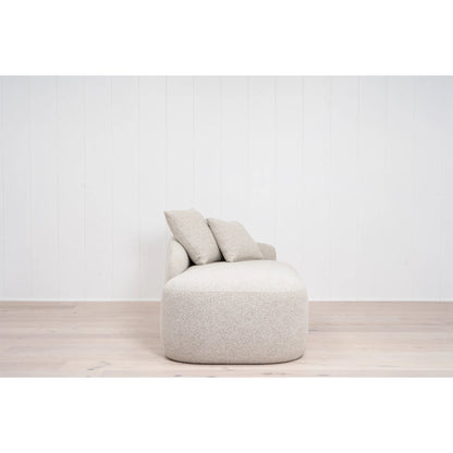 Chaise Easton