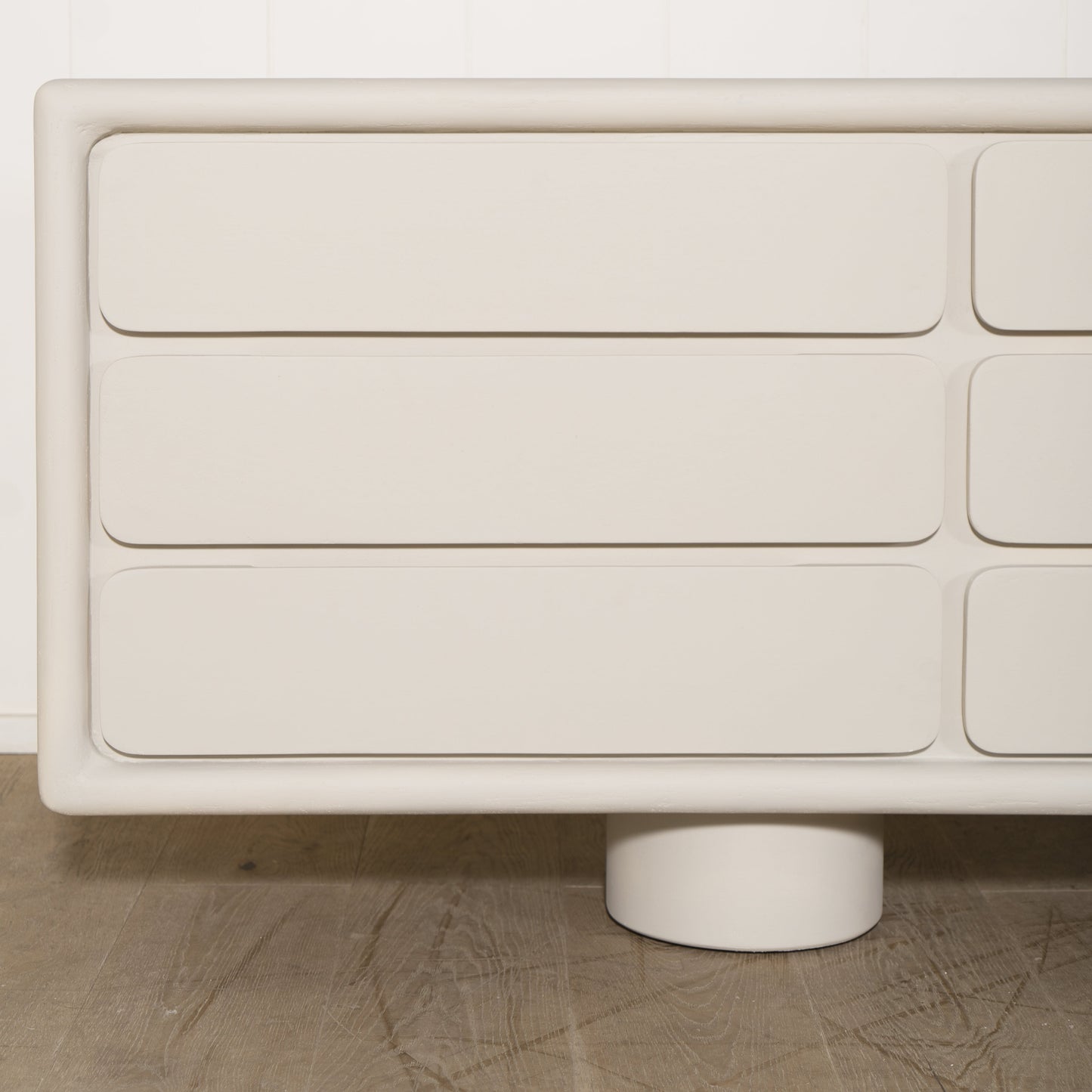 Console Livia