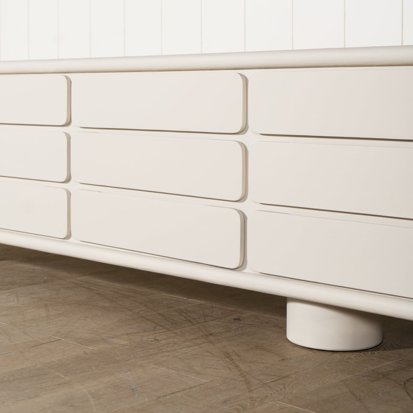 Console Livia