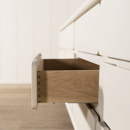 Console Livia