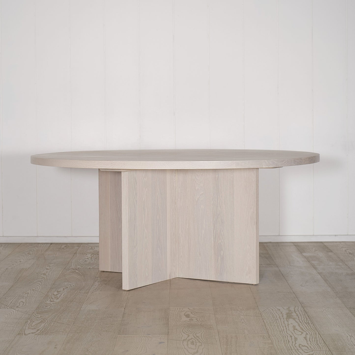 Table à manger à boutons