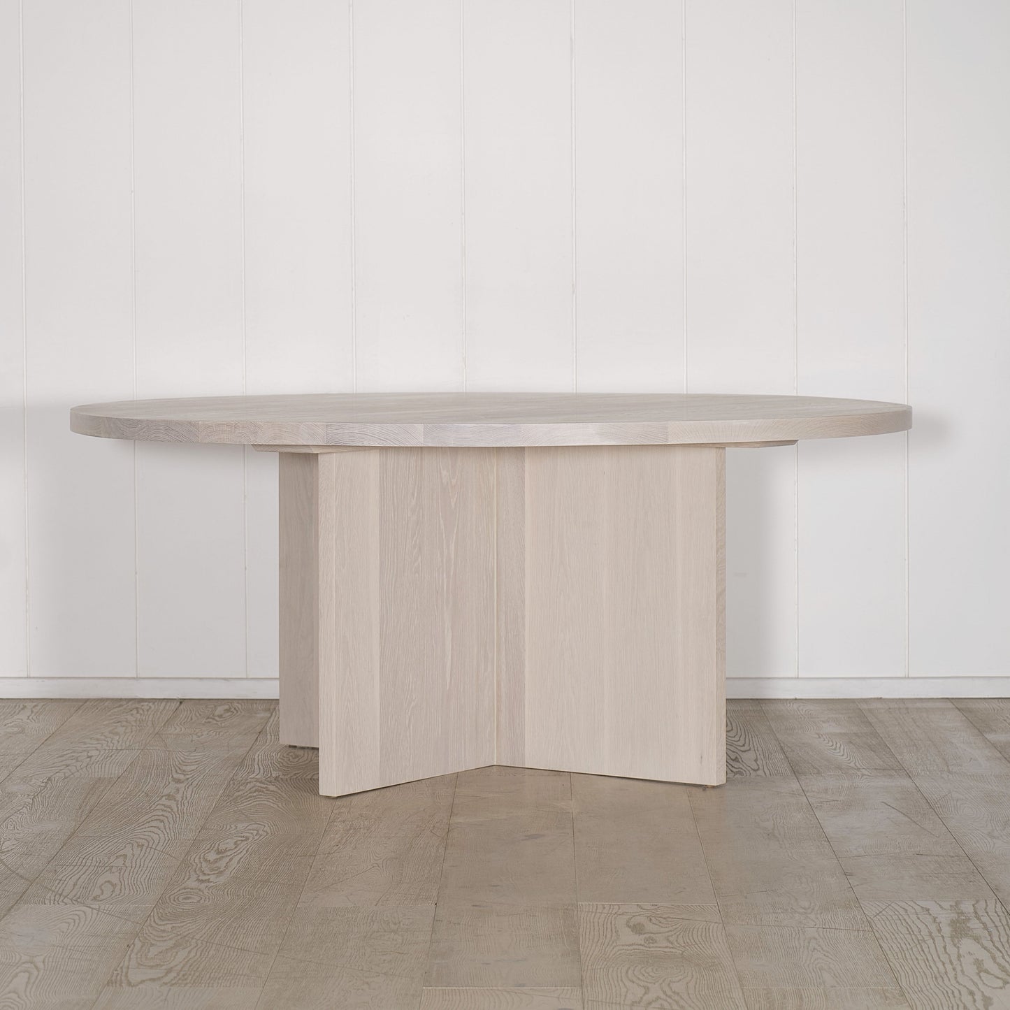 Table à manger à boutons