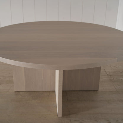 Table à manger à boutons