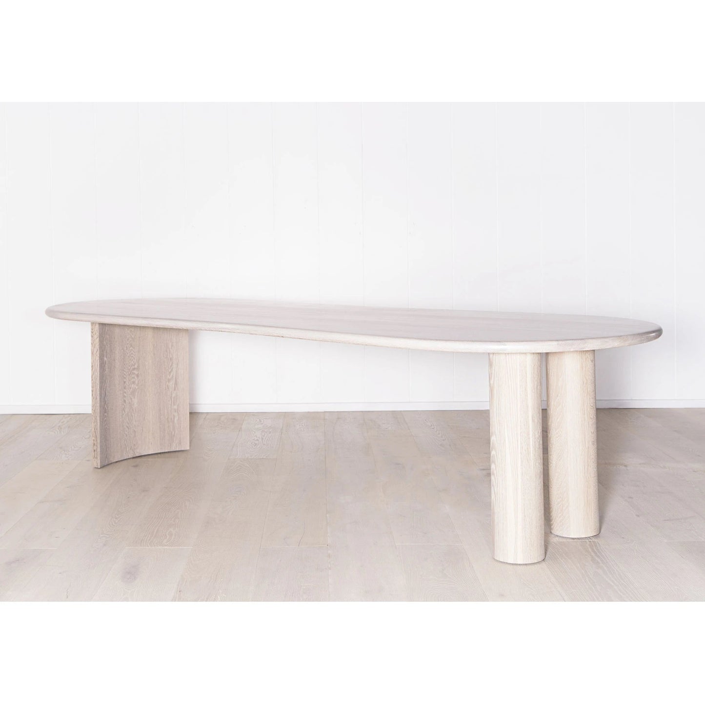Table à manger incurvée Darby