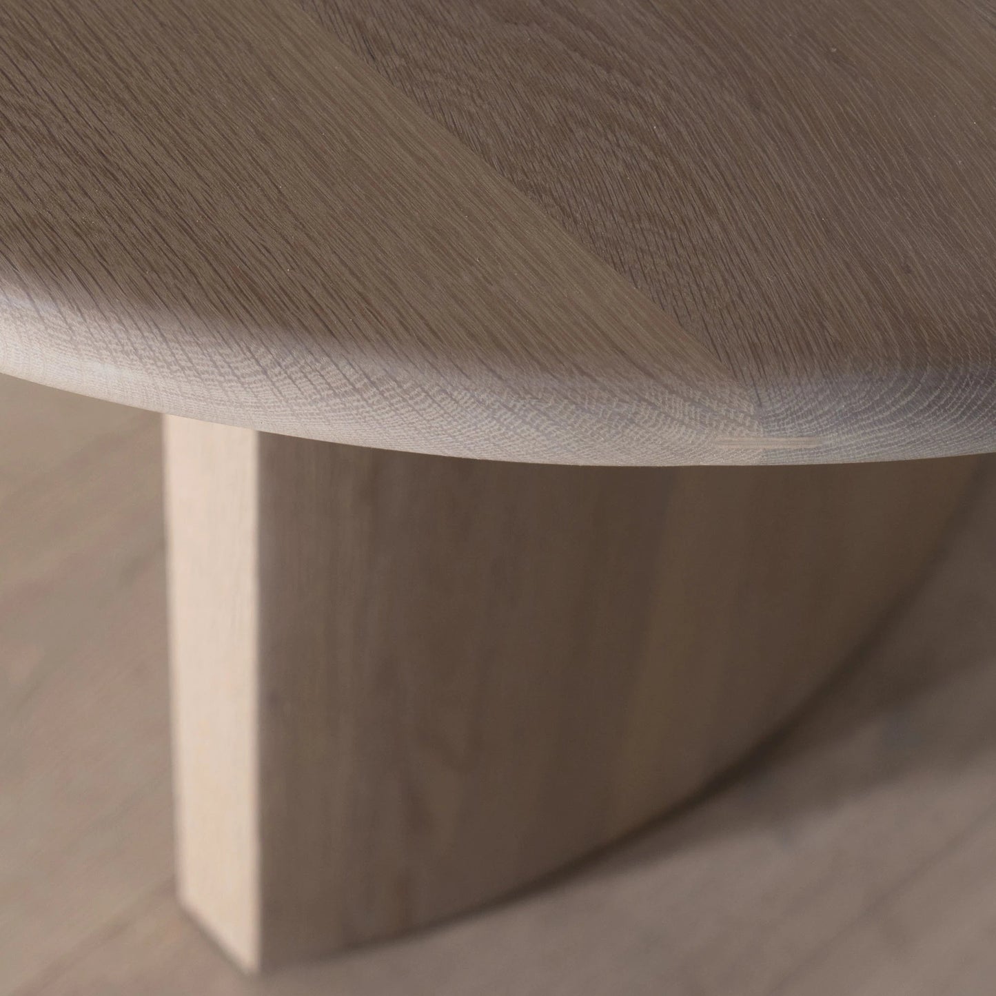 Table à manger incurvée Darby