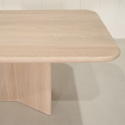 Philip - Table à manger à bord arrondi
